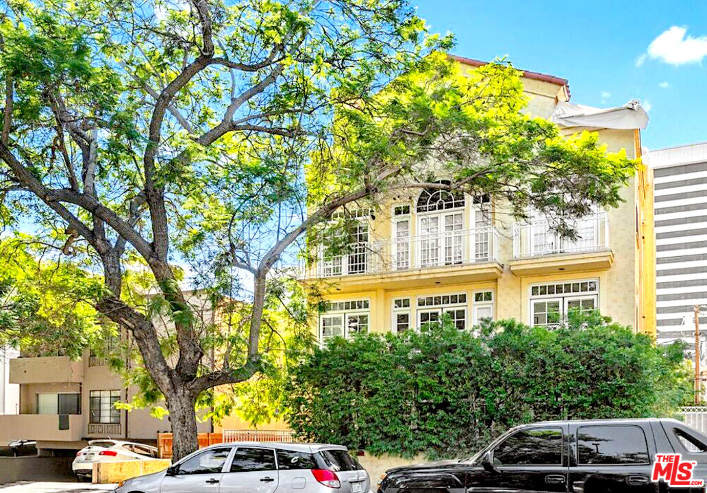1645 Camden Ave Unit: 202