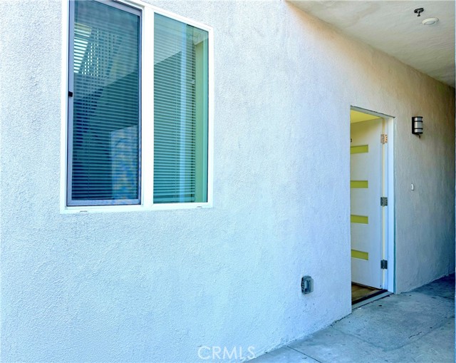 1002 E 33rd ST Unit: 3