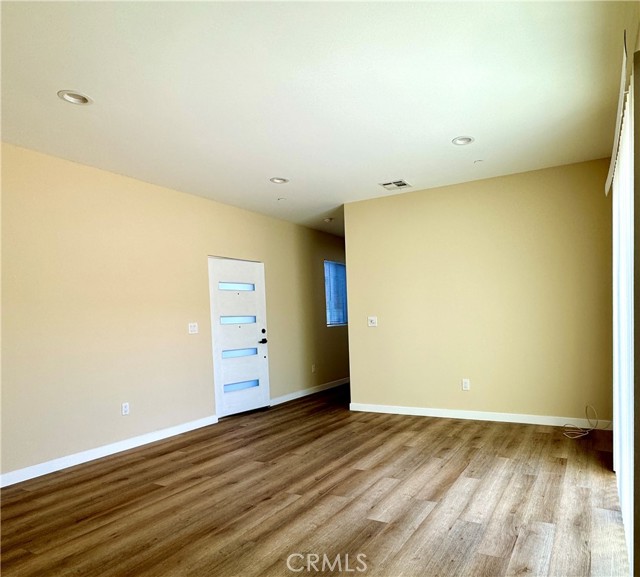 1002 E 33rd ST Unit: 3