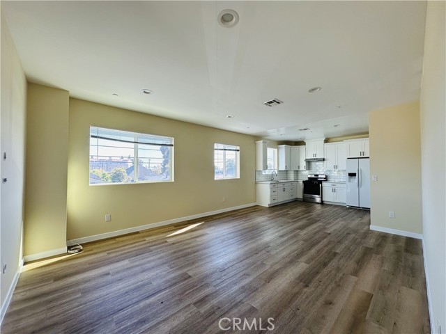 1002 E 33rd ST Unit: 3