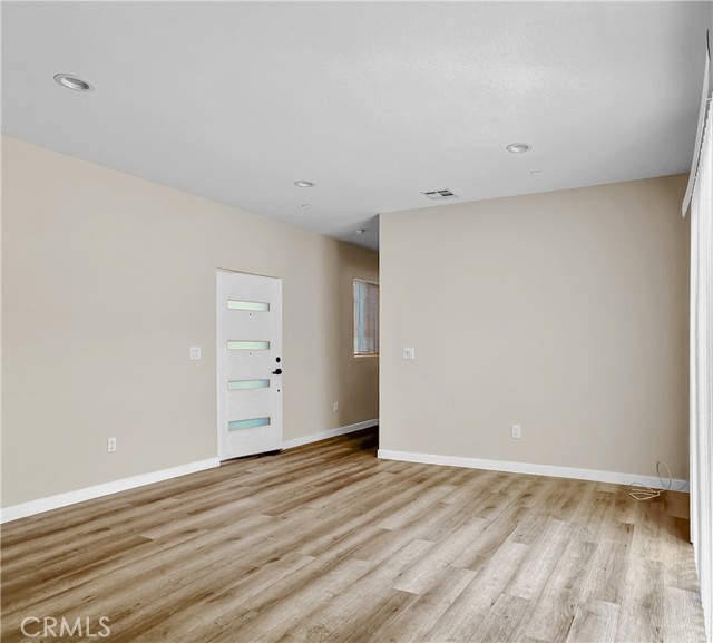 1002 E 33rd ST Unit: 3