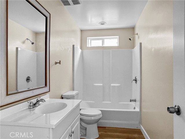 1002 E 33rd ST Unit: 3