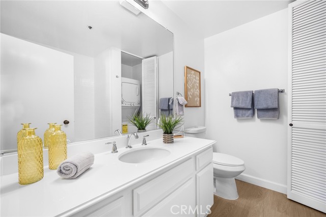 222 S Central AVE Unit: 203