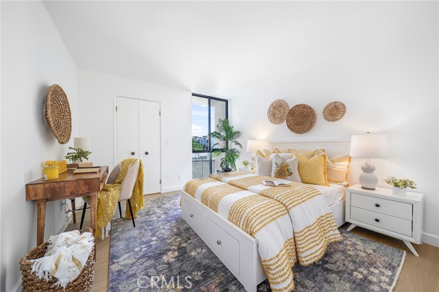 222 S Central AVE Unit: 203