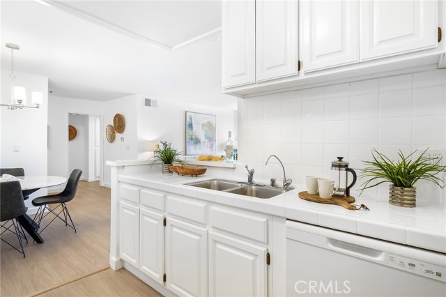 222 S Central AVE Unit: 203