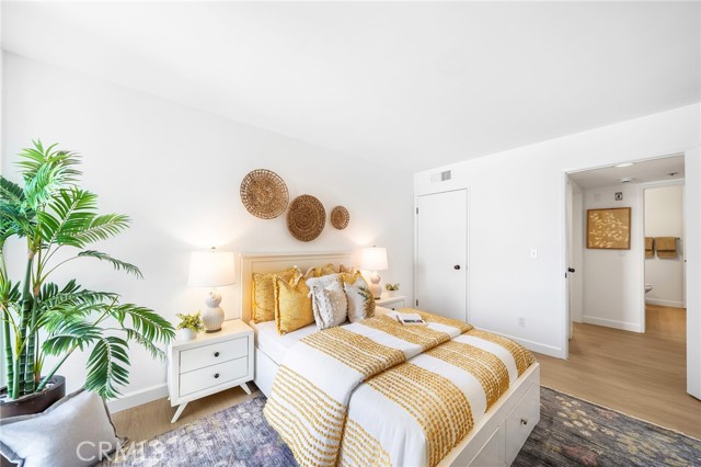 222 S Central AVE Unit: 203