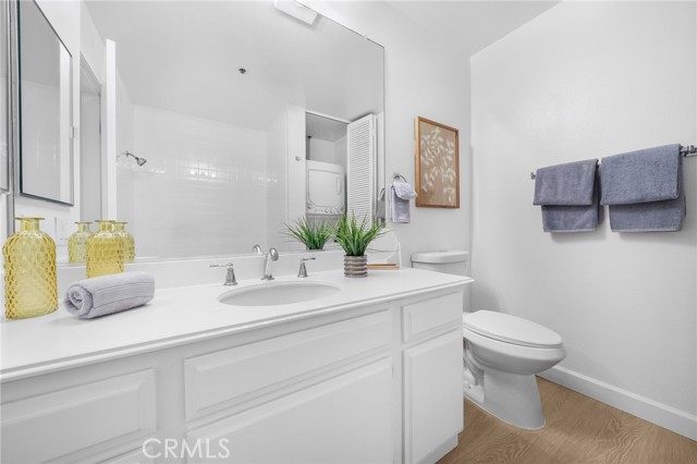 222 S Central AVE Unit: 203