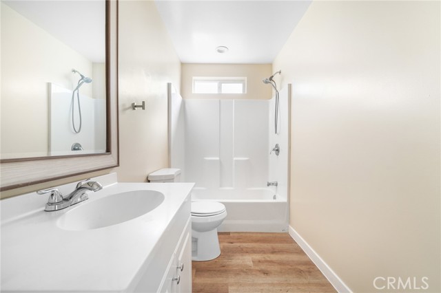 1002 E 33rd ST Unit: 3