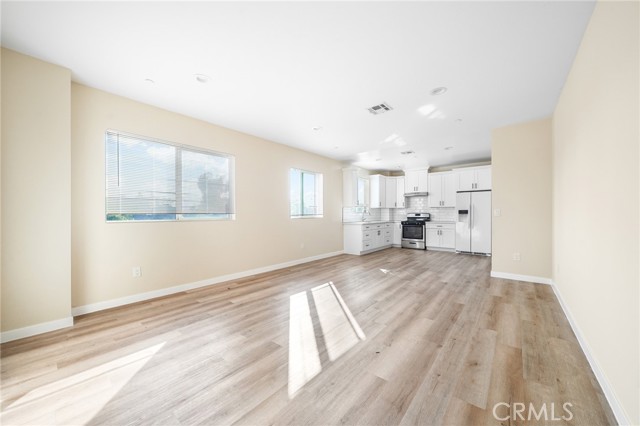 1002 E 33rd ST Unit: 3