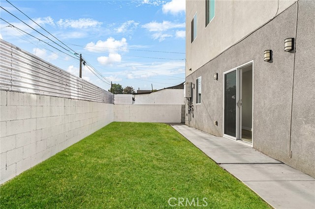 1002 E 33rd ST Unit: 3