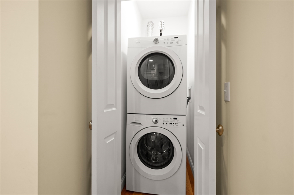 900 Lynnfield Street Unit: 6