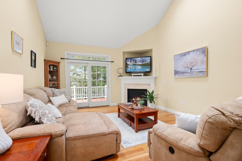 900 Lynnfield Street Unit: 6