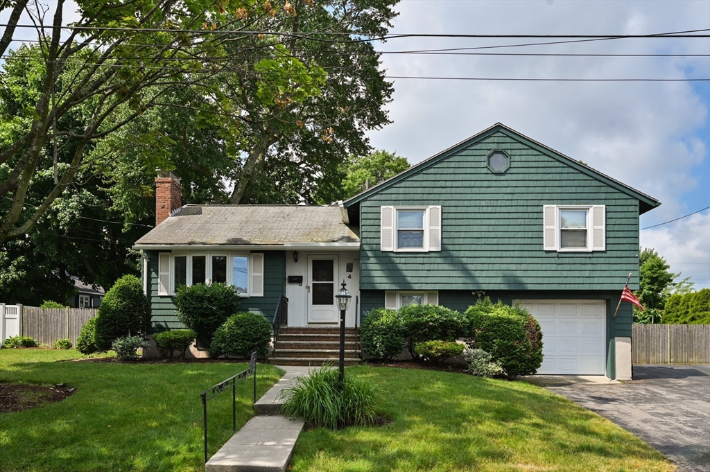 4 Elaine Rd