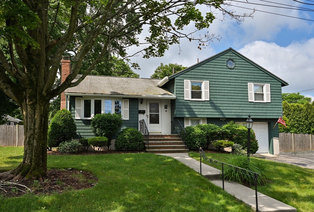 4 Elaine Rd