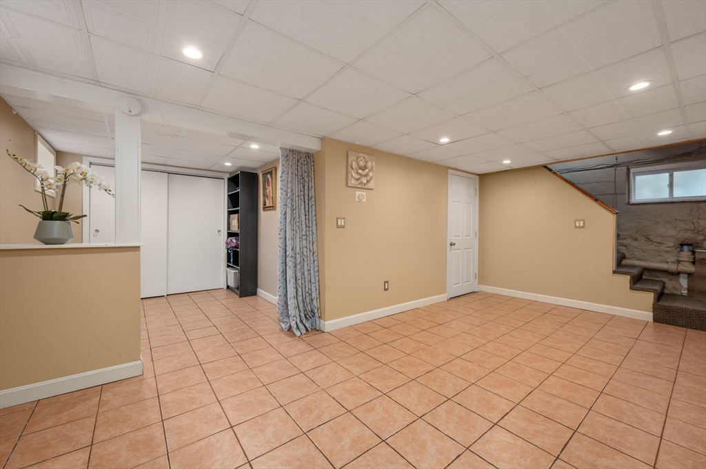 45 Blakeley St