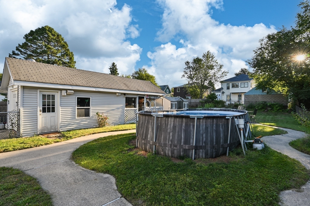 45 Blakeley St
