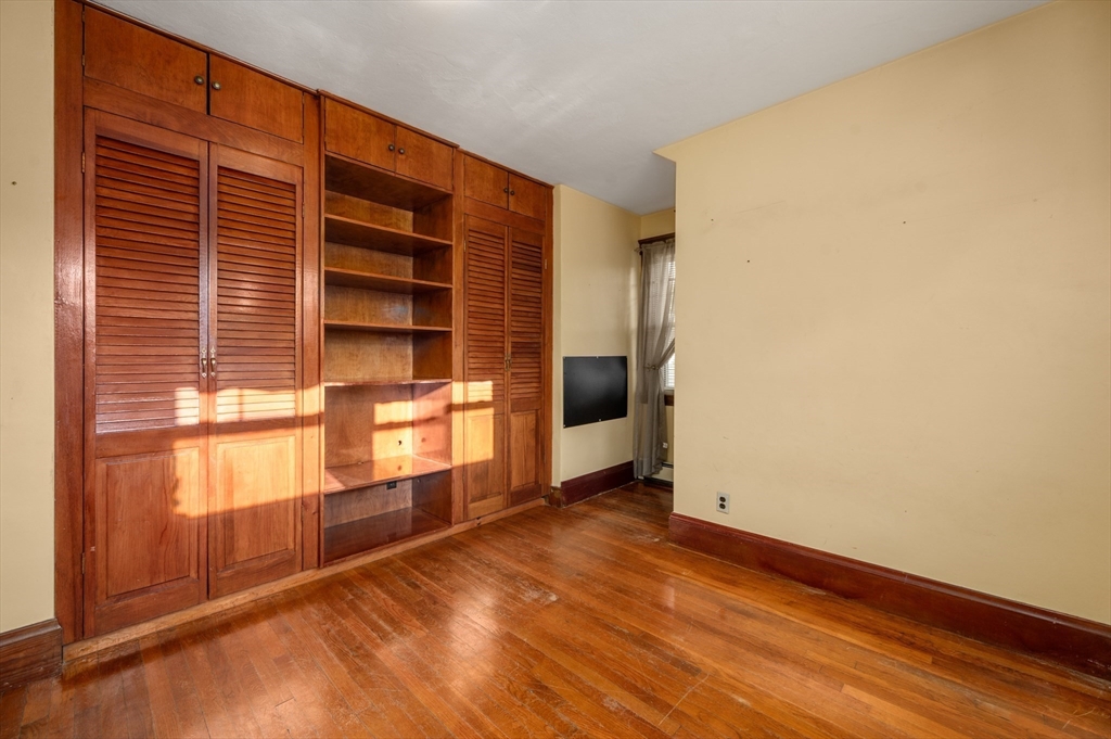 45 Blakeley St