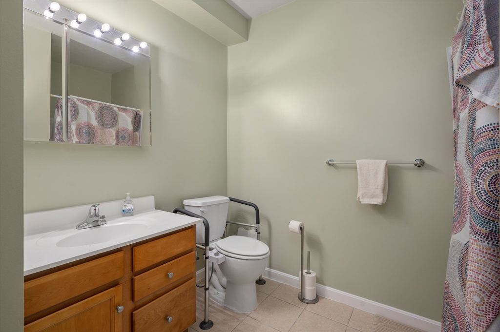 63 Central St # 108