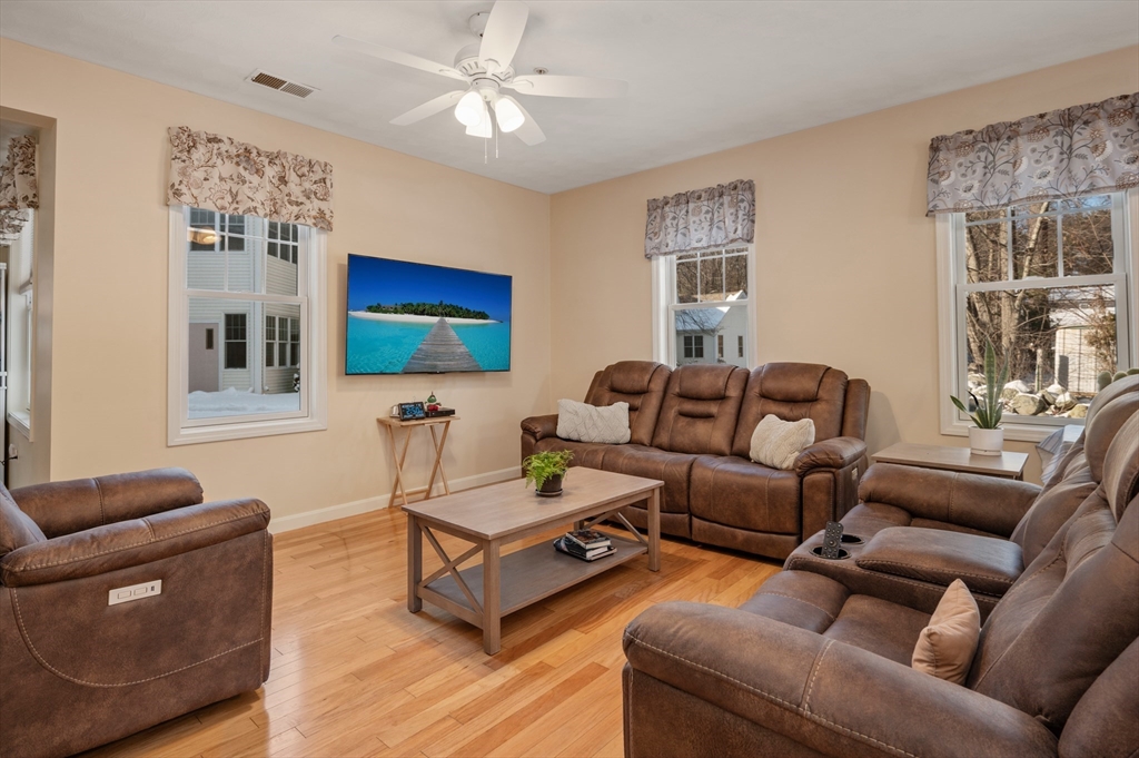 63 Central St # 108