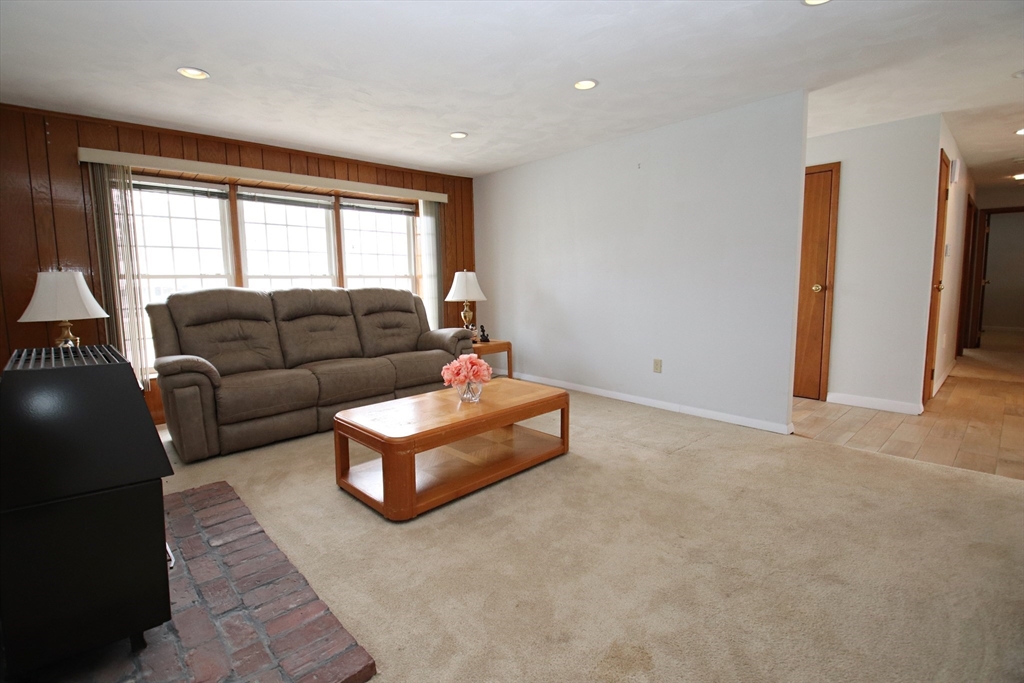 16 Waldens Hill Drive