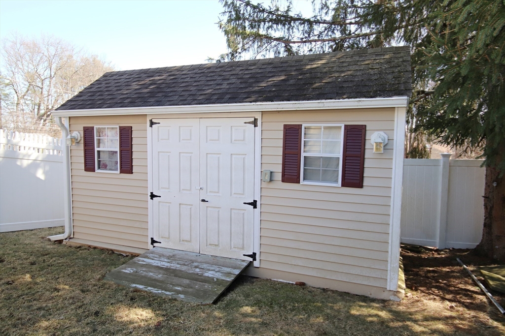 16 Waldens Hill Drive