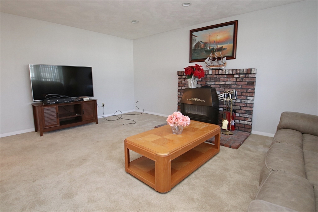 16 Waldens Hill Drive