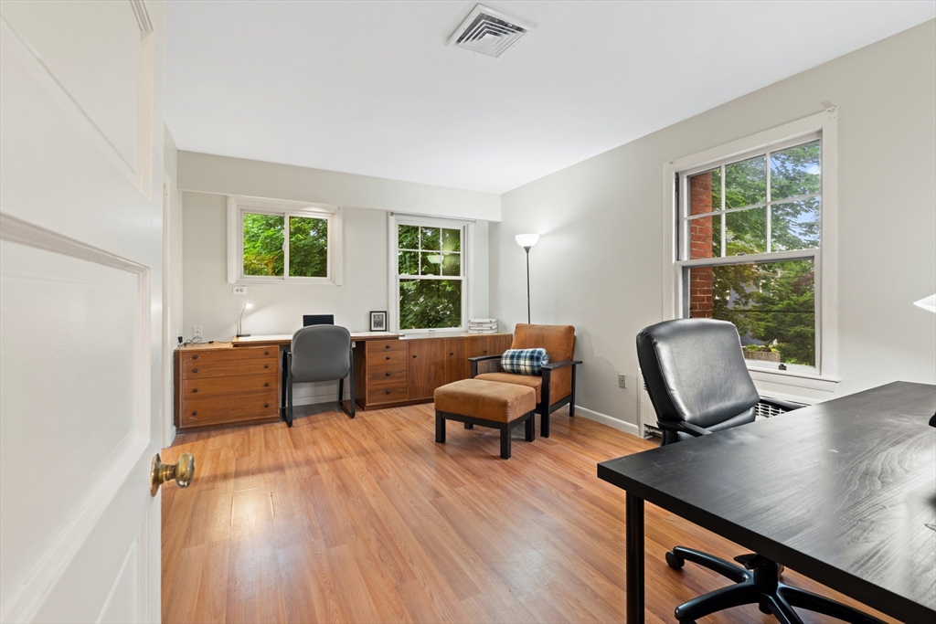 9 Maplewood Ter