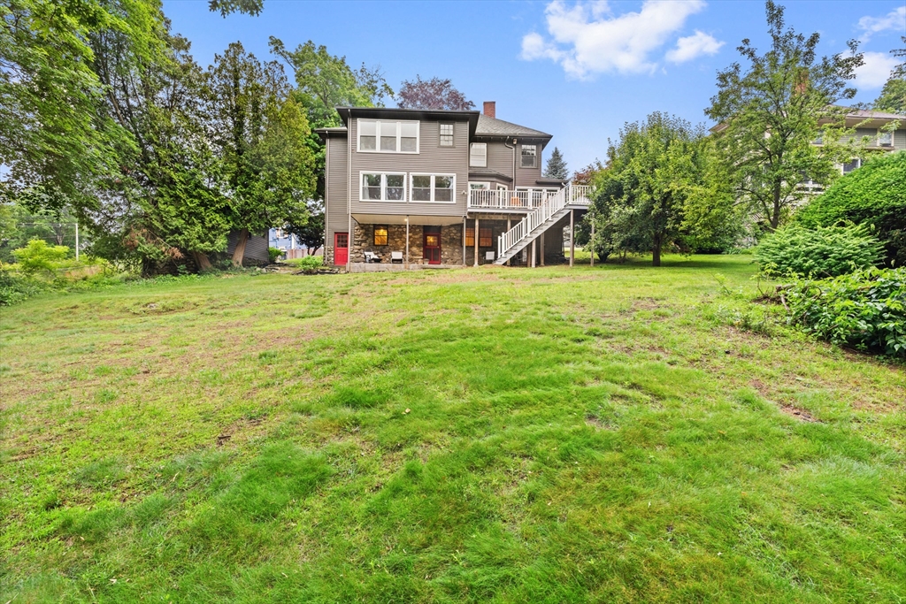 9 Maplewood Ter