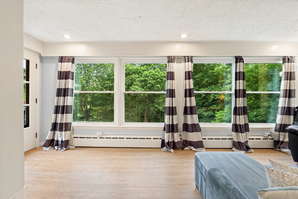 9 Maplewood Ter