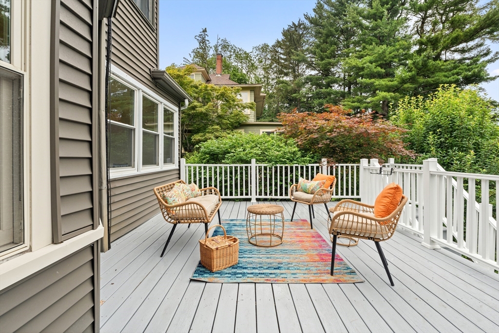 9 Maplewood Ter