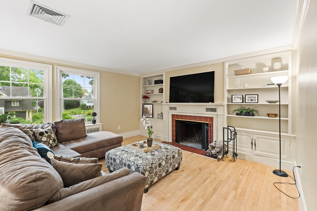 9 Maplewood Ter