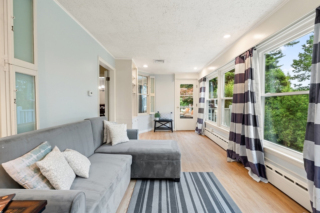 9 Maplewood Ter