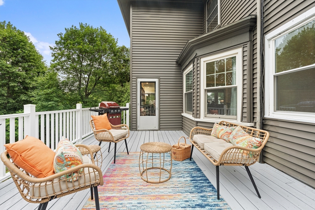 9 Maplewood Ter