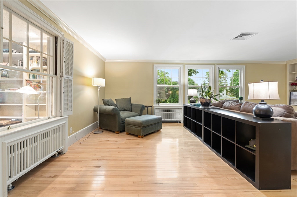9 Maplewood Ter