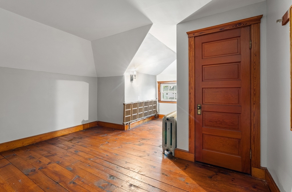 9 Maplewood Ter