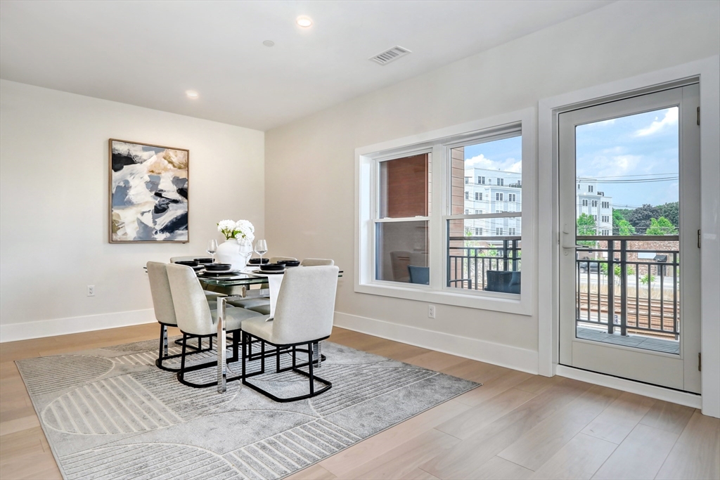 62 Foundry St # 216