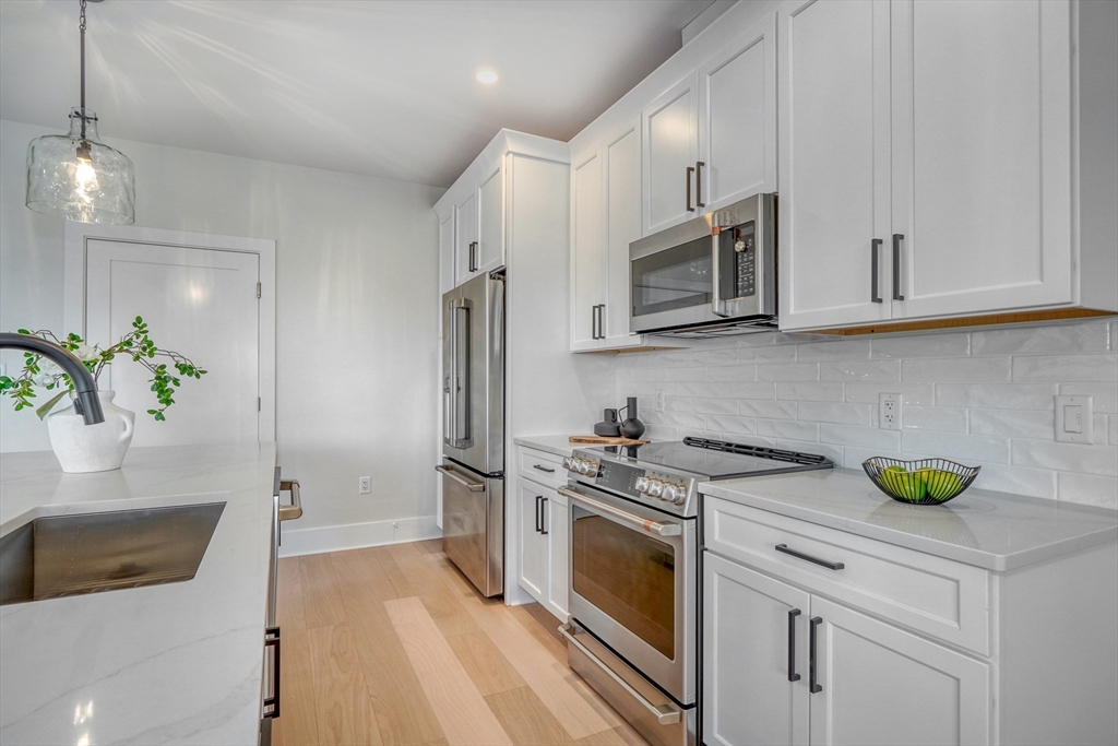 62 Foundry St # 216