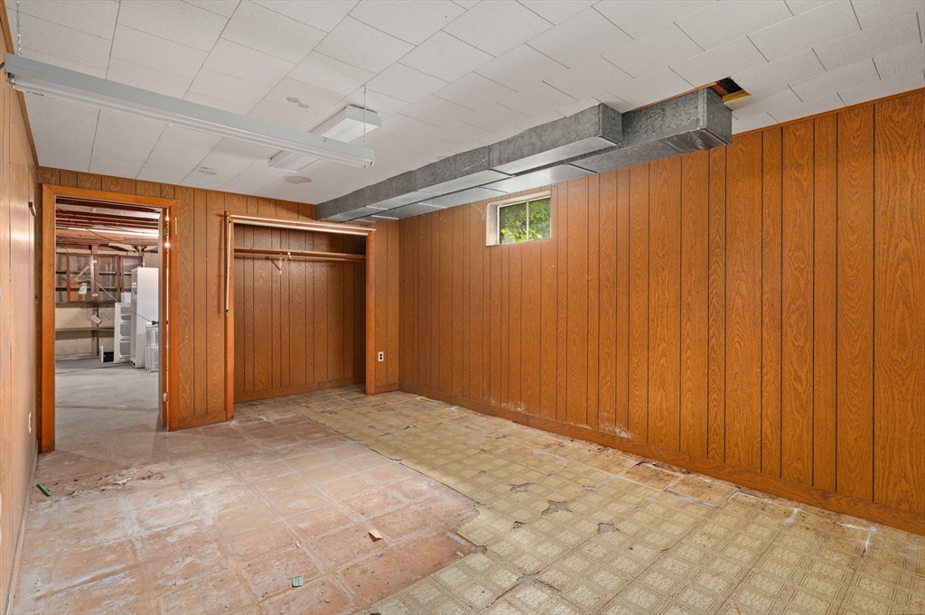 4 Pine Ave