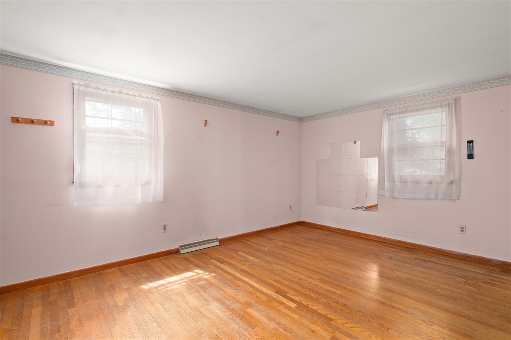 4 Pine Ave