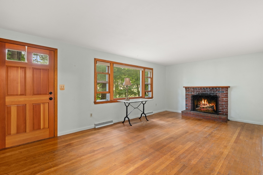 4 Pine Ave