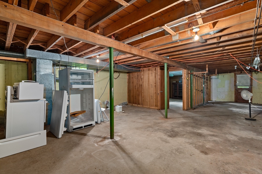 4 Pine Ave