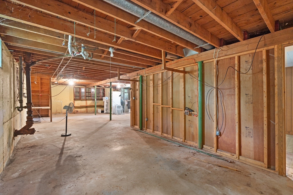 4 Pine Ave