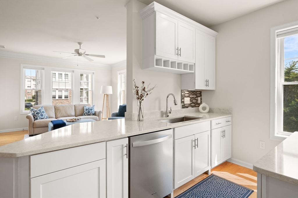 240 Martins Lndg # 201