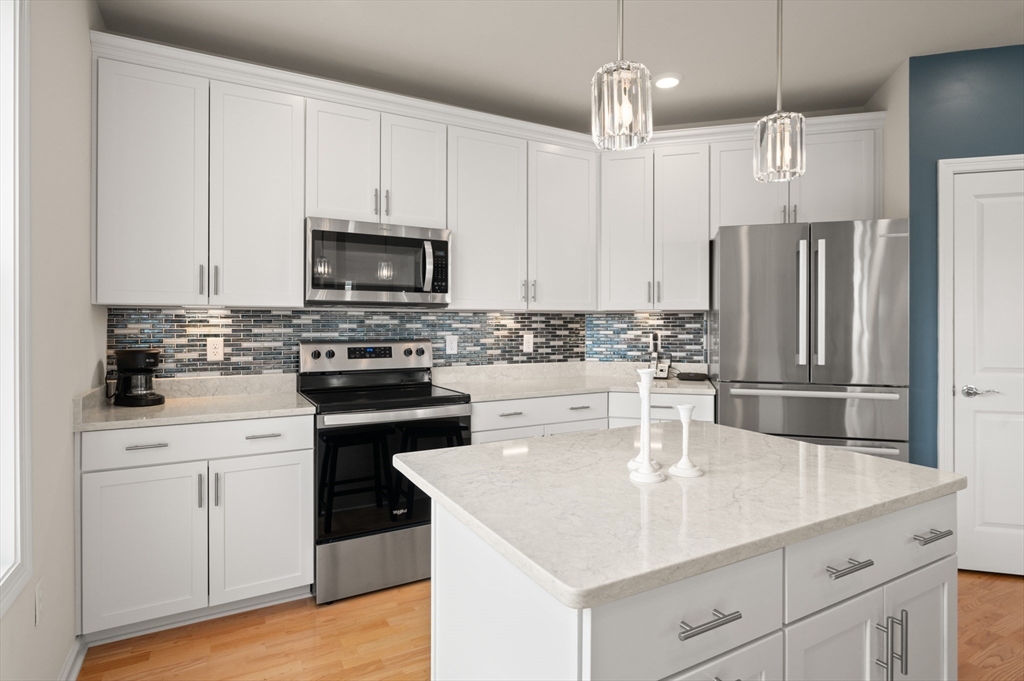 240 Martins Lndg # 201