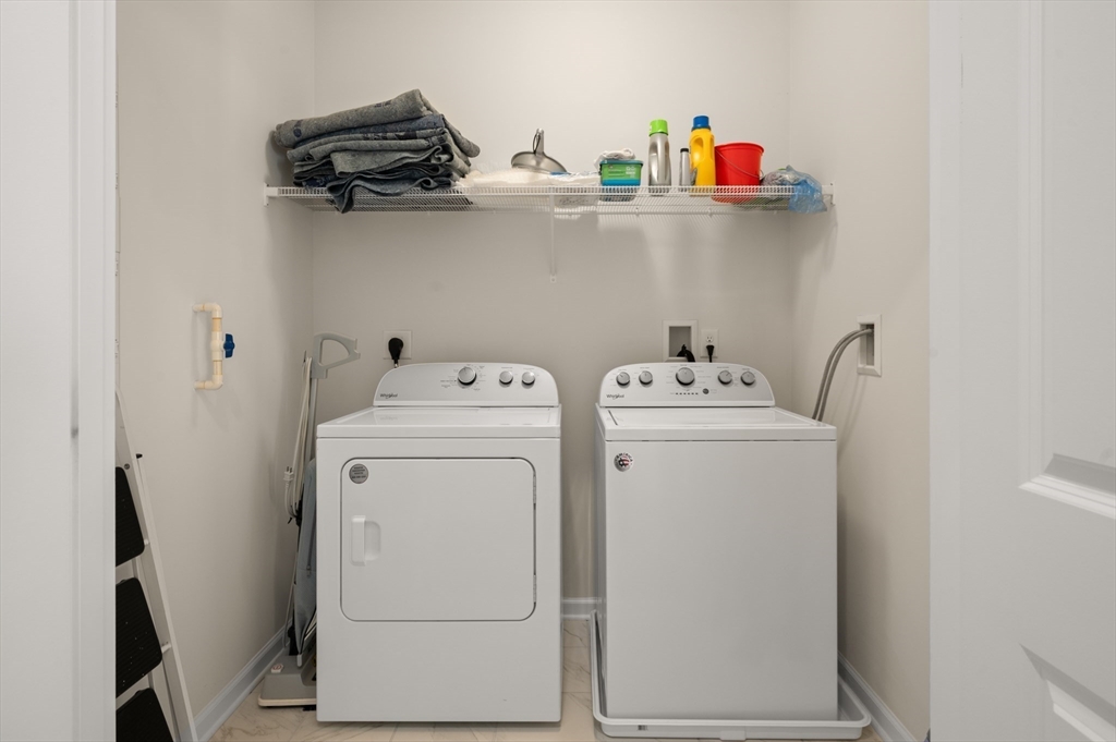 240 Martins Lndg # 201