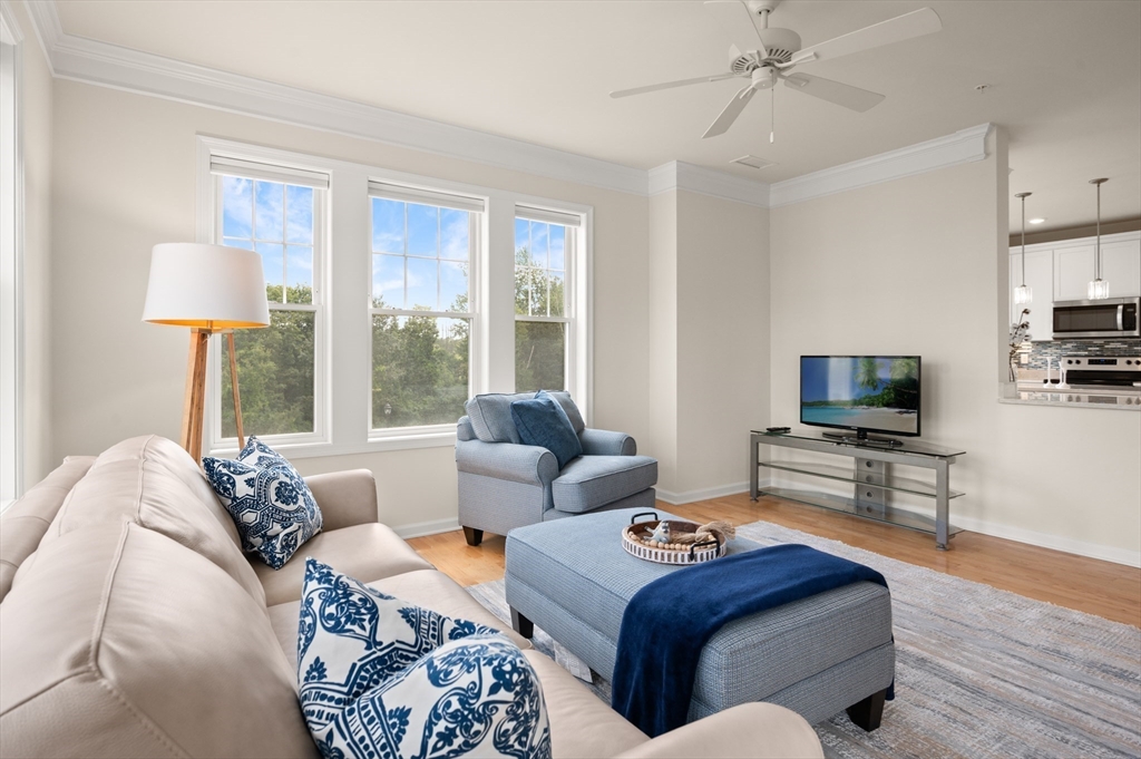 240 Martins Lndg # 201