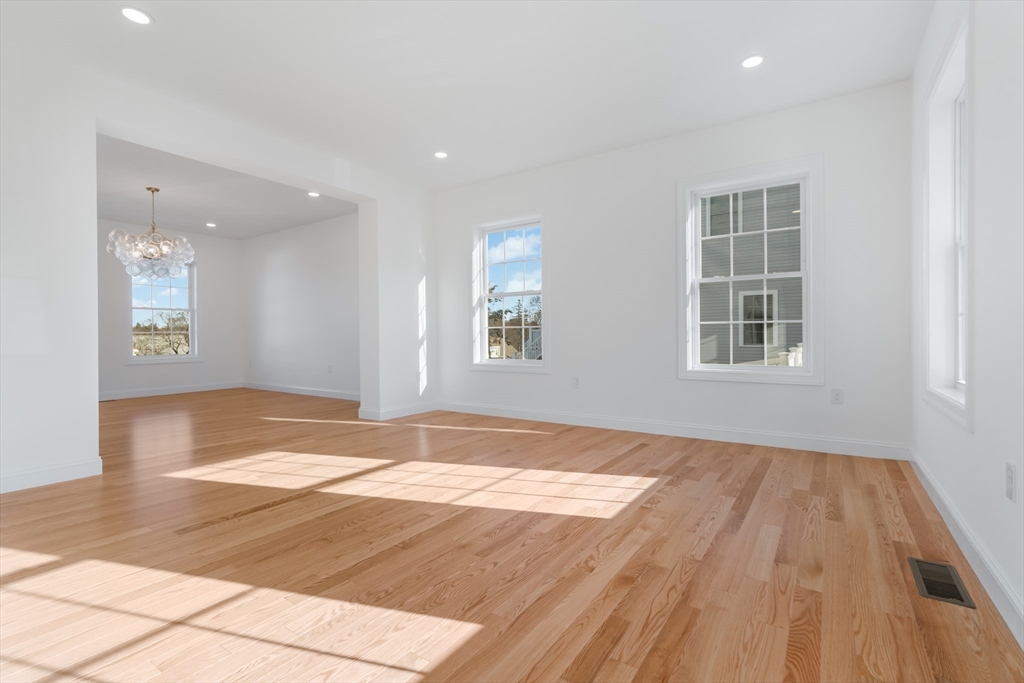 12 Isola Lane