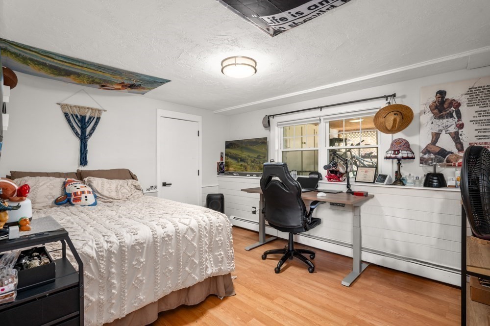 18 Aurele Cir
