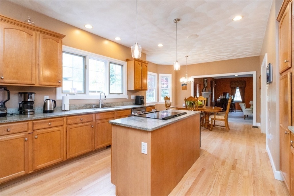 2 Macintyre Dr