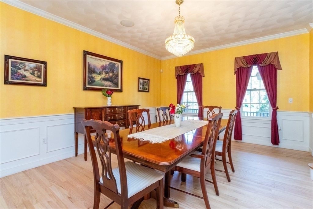 2 Macintyre Dr